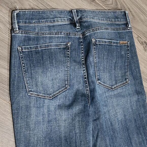 WHBM Curvy Mid Rise Everyday Soft Destructed Slim Jeans - Picture 12 of 14